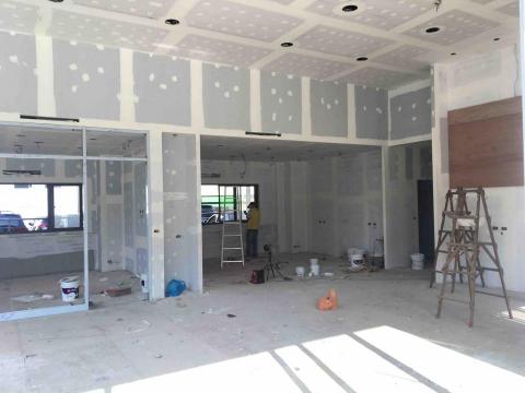 姚俊麟 - 廠房施工?