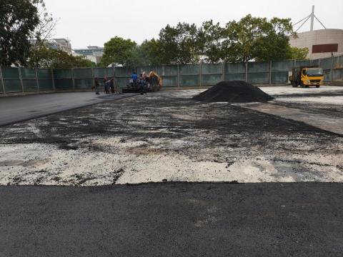 睿新工程有限公司 - 網球場改建為停車場工程－2瀝青鋪設