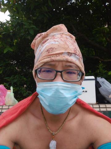 提供打石工人服務的專家小蔡拆除打石團隊