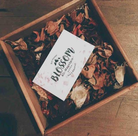 林鈺淳 - 名片設計