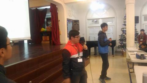 詠諭 - 台南阿卡營 教vp 與朋友一起