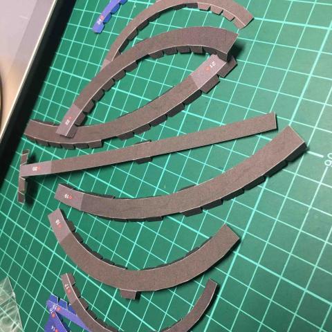 蔡秉融 - 紙模型切割