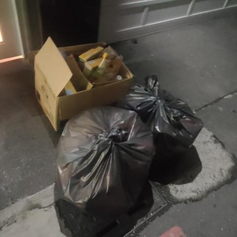 追風小德德 - 幫忙丟垃圾黑色250
一般小包100