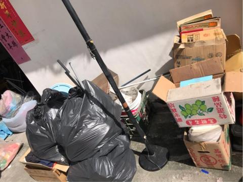 嘉欣居家清潔有限公司 - 外面雜物