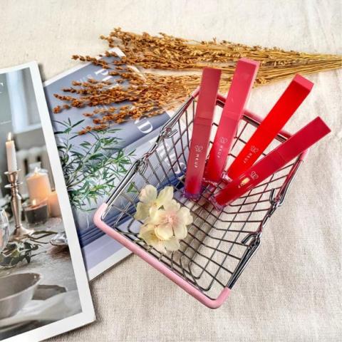 曾妍綾 - 美妝 曾妍綾 - 美妝