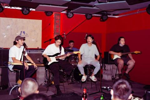 郭明凱 - 樂團表演