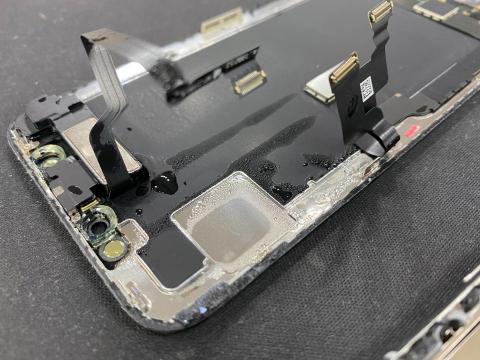 Triple a 手機電腦維修服務 - IPHONE受潮維修