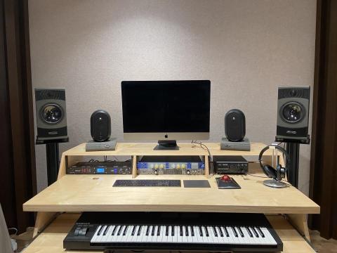 Octave music 八度音創 - 台北南港音樂室_編曲設備