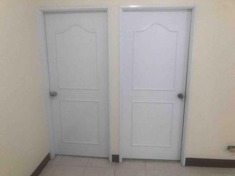 韓豫 - 白色門框門斗