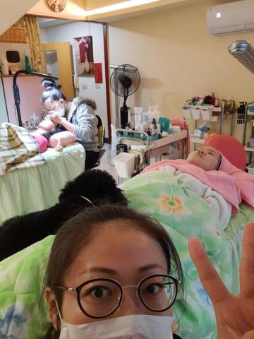 詩育特睫妍 - 一個接睫毛／一個做臉