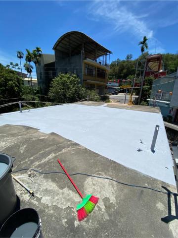 洪呈昇 - 屋頂防水區塊施作完成