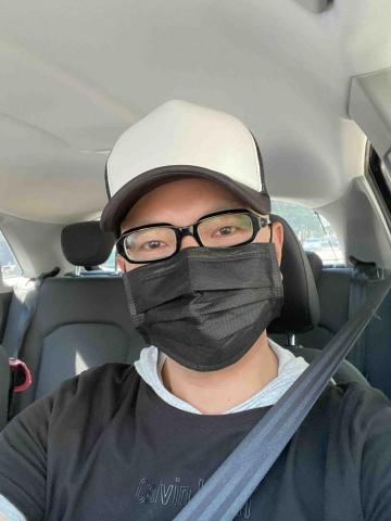 小謝 - 大家好，我叫小謝。很開心為大家服務。
全程使用轎車解決大家的疑難雜症。