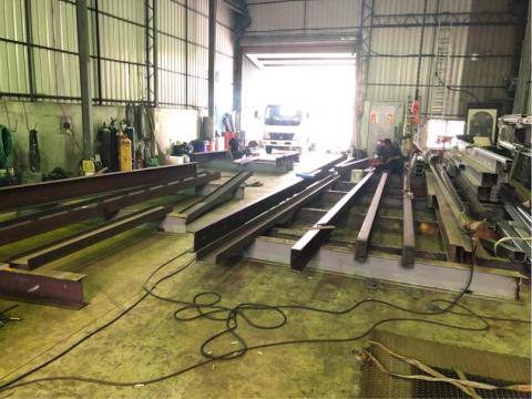 自營 - 訂製雨遮骨架（工廠預製）