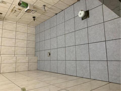 義達土木室內裝修。中部 - 重鋪磁磚 義達土木室內裝修。中部 - 重鋪磁磚