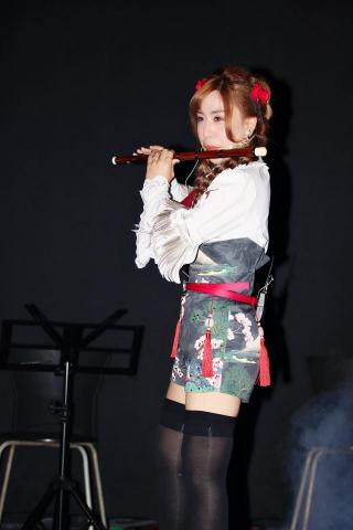 吳喬儀 - 無双樂團演出照片