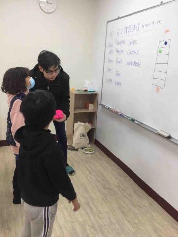 專業英文服務及教學 - 之前補習班任教照片