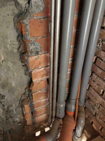 玗凡木工裝潢 - 新增浴室管路管間