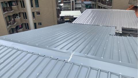 聰銘鐵工有限公司 - 樓頂石棉瓦更換三明治浪板（完工）