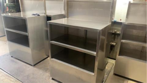 聰銘鐵工有限公司 - 客製化工具櫃（不銹鋼）