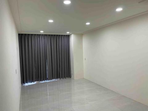 富築室內設計 地板/壁紙/窗簾 - 
