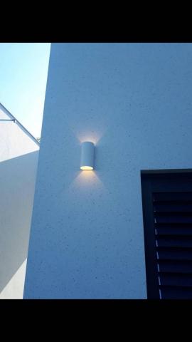 彭建龍 - 戶外防水壁燈安裝