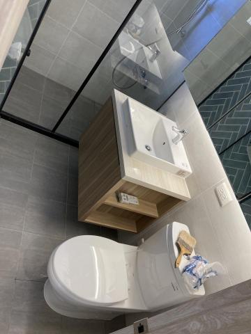 源霓水電工程行 - 安裝馬桶與面盆