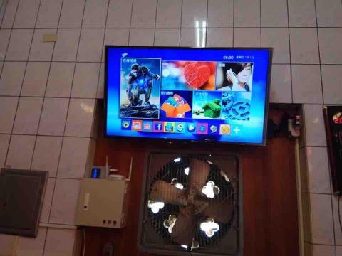 達賦行 - 宮廟的壁掛展示施工