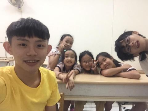 高浩軒 - 小班制補習班數理老師經歷