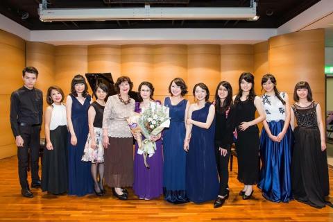 牙牙老師 - 牙牙老師音樂鋼琴演奏會?