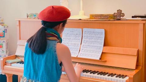 Esther老師 - 個人化的課制教學，調整進程、留意細節提升學習成效 