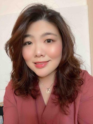 諶玲文 諶玲文