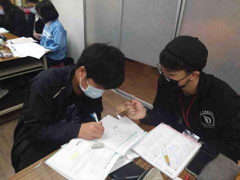 莊承恩 - 教學過程