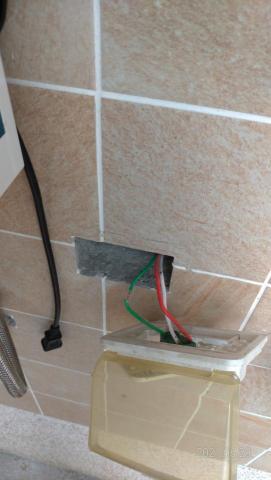 加成發實業(土水電木鐵-水電工程) - 瓦斯熱水器安裝-6[數位恆溫款 室內式-半密閉式強制排氣式{FE式}](新成屋之安裝)，包含周遭配件更換