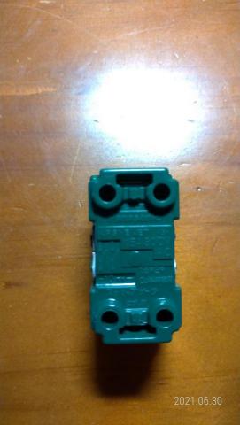 加成發實業(土水電木鐵-水電工程) - 兩切開關安裝-2[二條火線]+開關盒之安裝 用在切斷220V的冷氣機電源