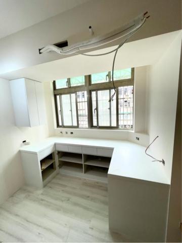 Jun油漆個人工作室 - 施工後
三間房間全室批土乳膠漆，
床頭木皮染色及房間門框門片染色～
兩座舊式櫃體未拆除，
實體還不錯，於是屋主選擇改色，
兩座櫃子噴起來跟烤漆沒兩樣，
只差沒有批土，不過質感真的很棒。