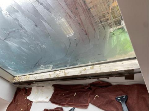 安倫清潔 - 除膠工程開始