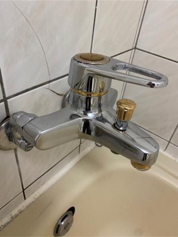 安倫清潔 - 浴室水龍頭清潔-後