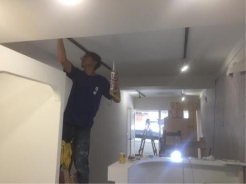 信暘工程行 - 偶角矽利康收邊