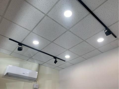 羅羽駿 - 崁燈開孔配線安裝