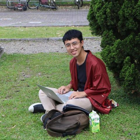 提供ipad維修站服務的專家陳奕安