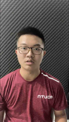 提供線上家教服務的專家余承恩