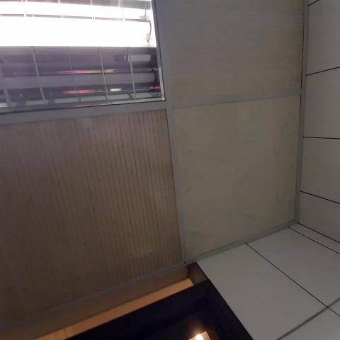 絨絨 潔淨家空間細緻  清潔社 - 浴室天花板 絨絨 潔淨家空間細緻  清潔社 - 浴室天花板