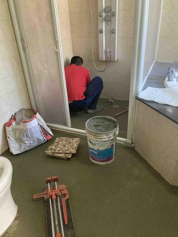 復佳企業（台中）統包工程 - 地磚貼25*25