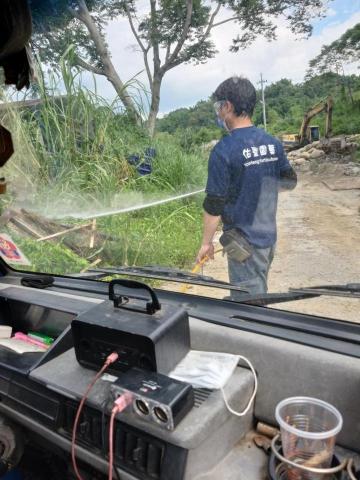 佑聖園藝 - 噴藥殺蟲