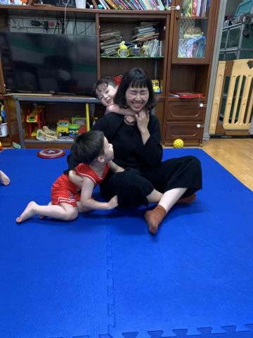 凱西 - 協助照顧的小孩
圖為2歲&3歲時期