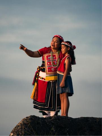 宏音影視製作有限公司 - 音樂錄影帶《日出東方》劇照