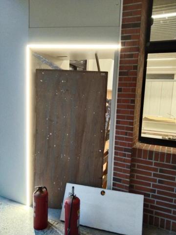 甄盈企業社 - 成功大學鋁槽燈安裝