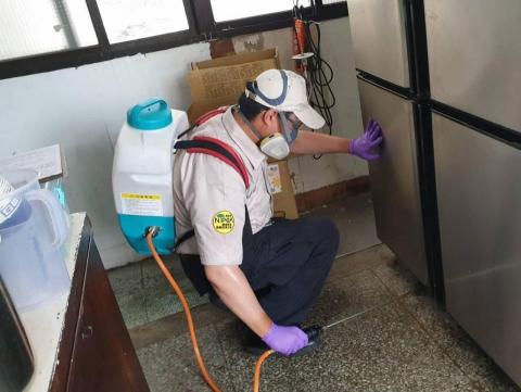 蟲鼠剋星 - 餐飲店面定期除蟲消毒