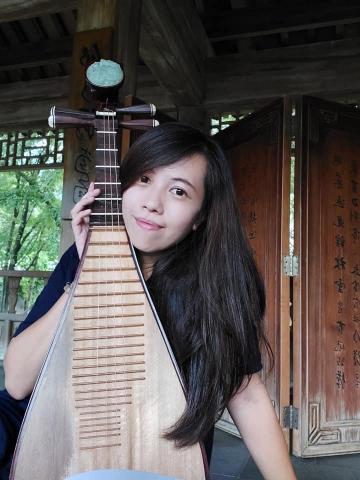 陳依秀*Love Tree - 熱愛音樂、藝文 
是陪伴您人生的好朋友~