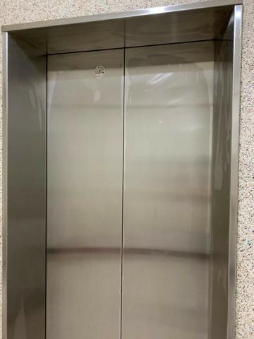 昶順清潔工程有限公司 - 電梯不銹鋼清潔